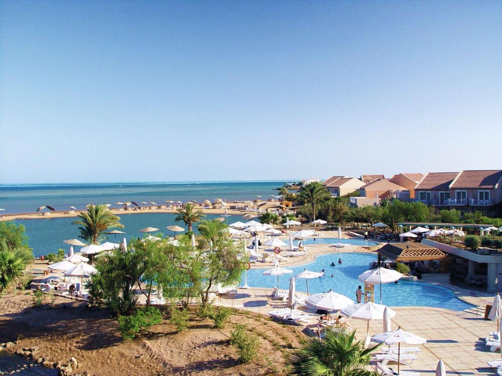 منتجع وسبا موفنبيك الجونة